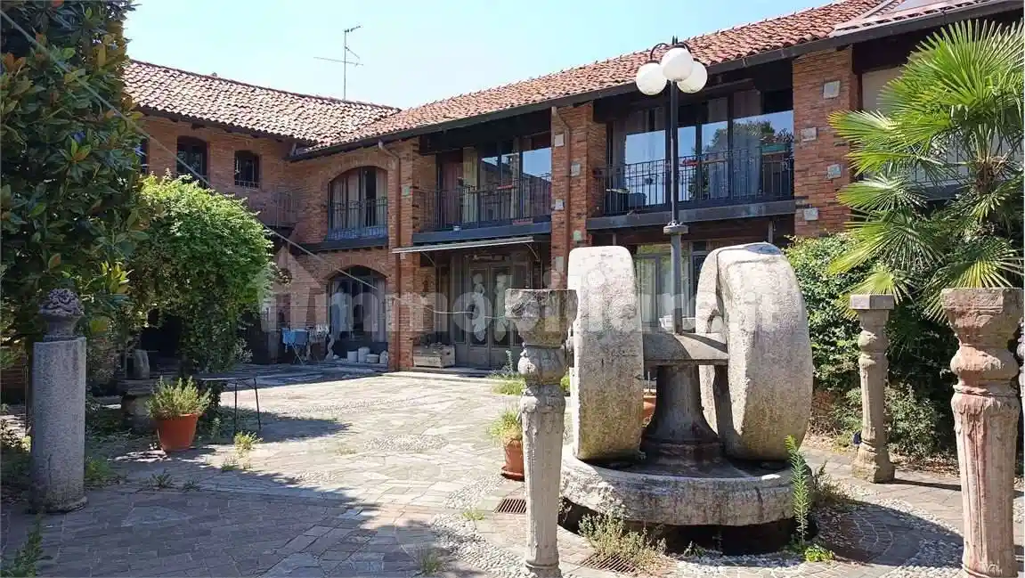 Casa indipendente in vendita a Cucciago