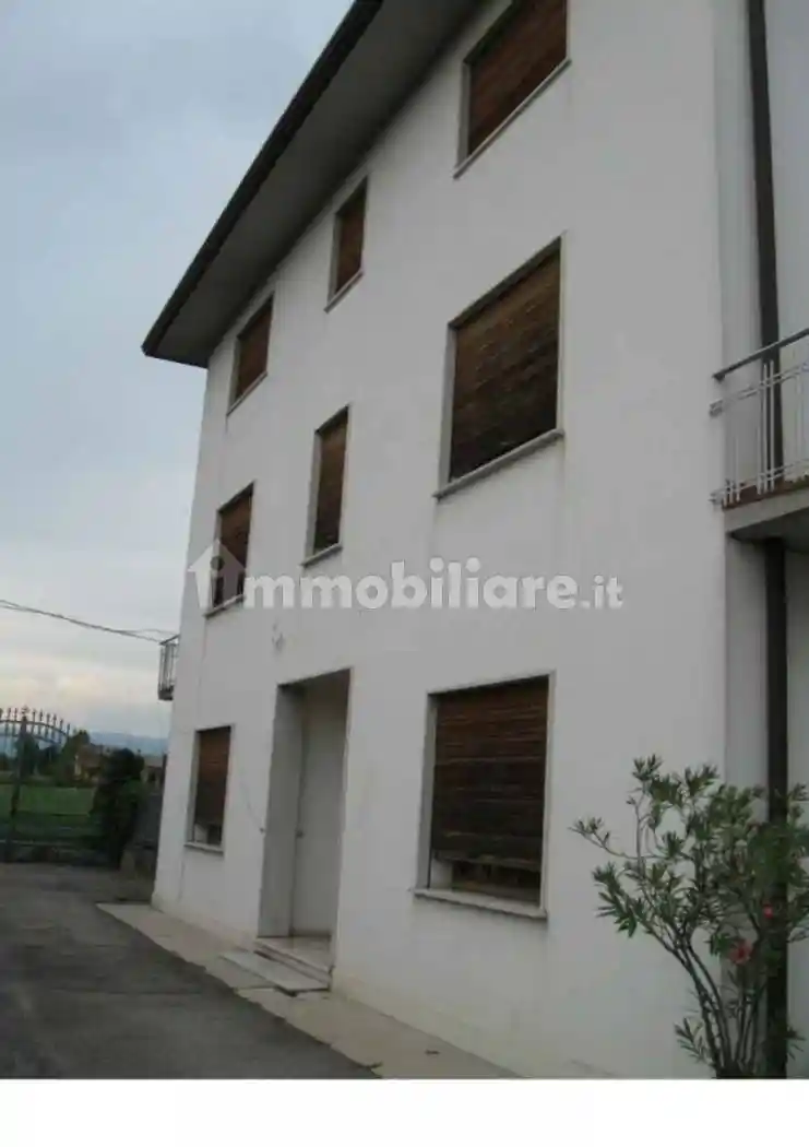 Palazzo - Edificio in vendita a Fontaniva