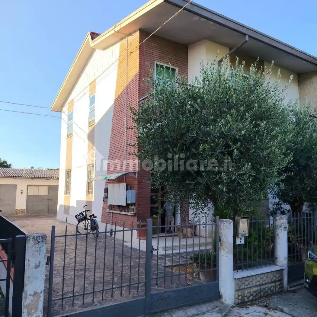 Villa in vendita a Bagnacavallo