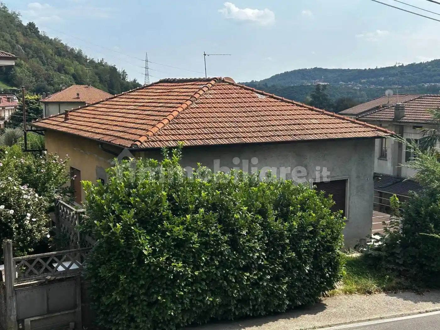 Villa in vendita a Castello di Brianza