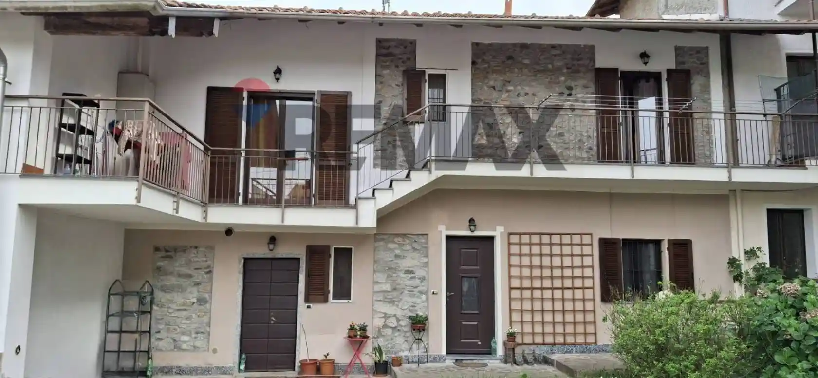 Casa indipendente in vendita a Castelletto Sopra Ticino
