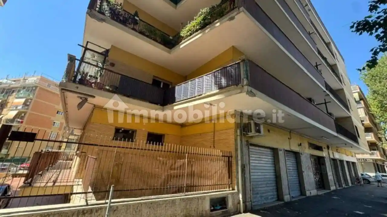Appartamento in vendita a Roma