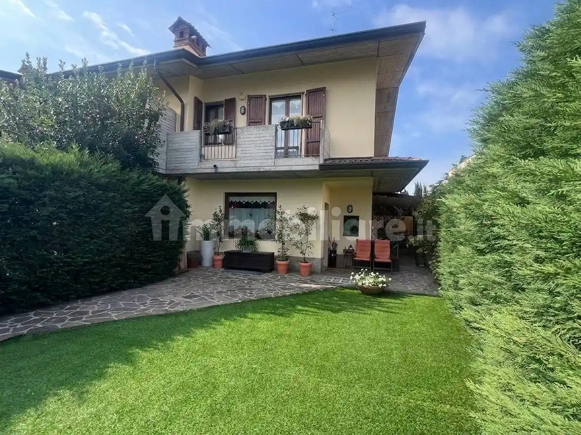 Villetta a schiera in vendita a Stezzano