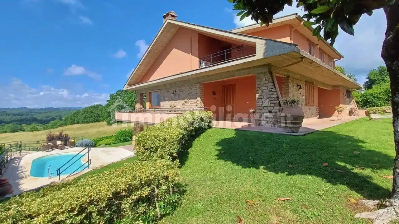 Villa in vendita a Sutri
