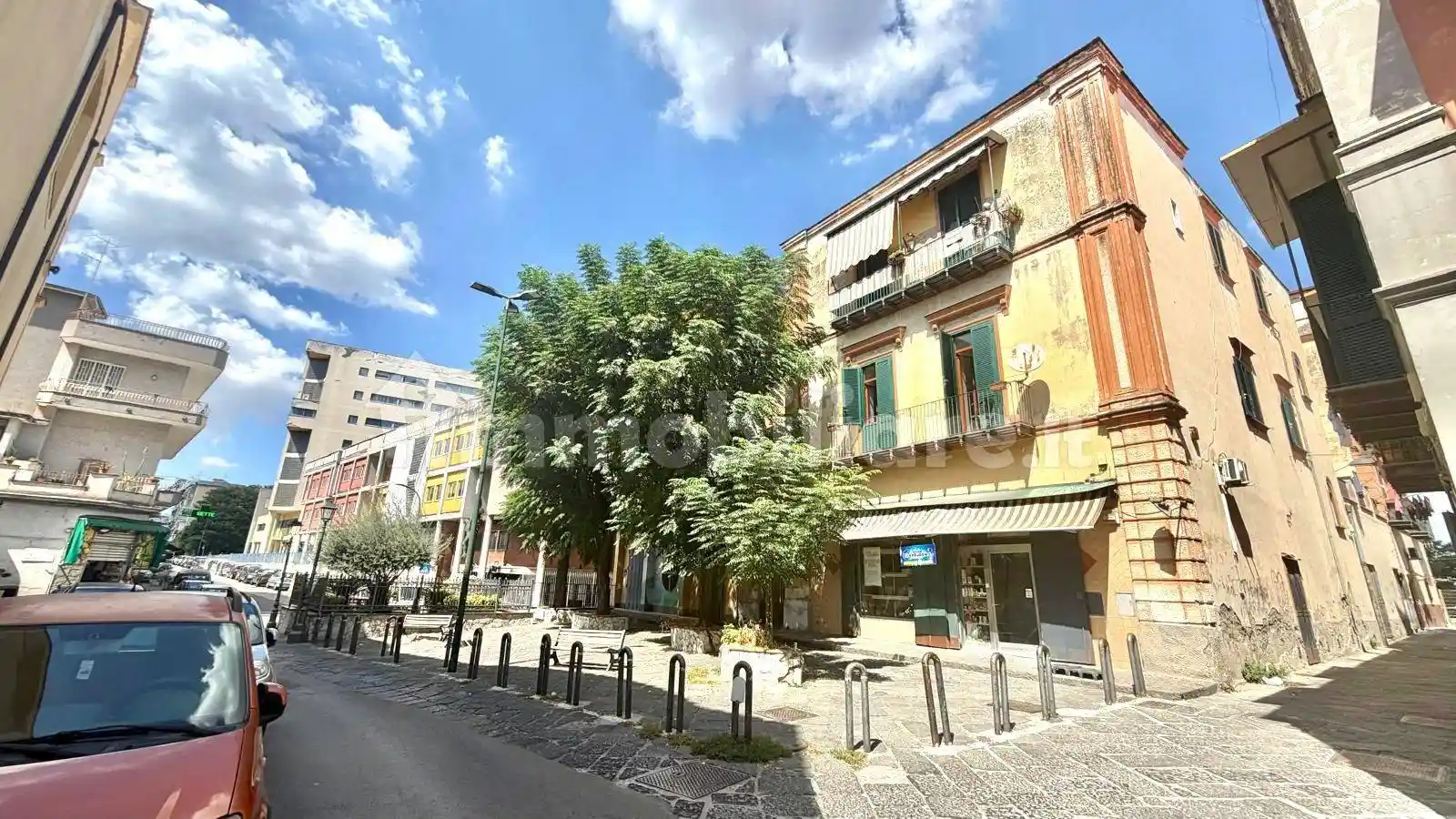 Appartamento in vendita a Napoli