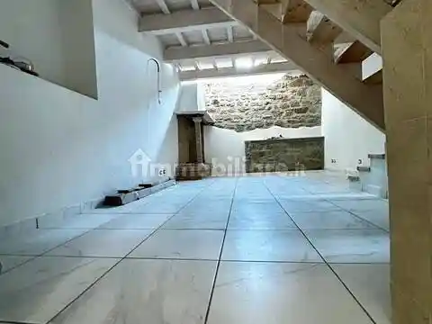 Appartamento in vendita a Capranica