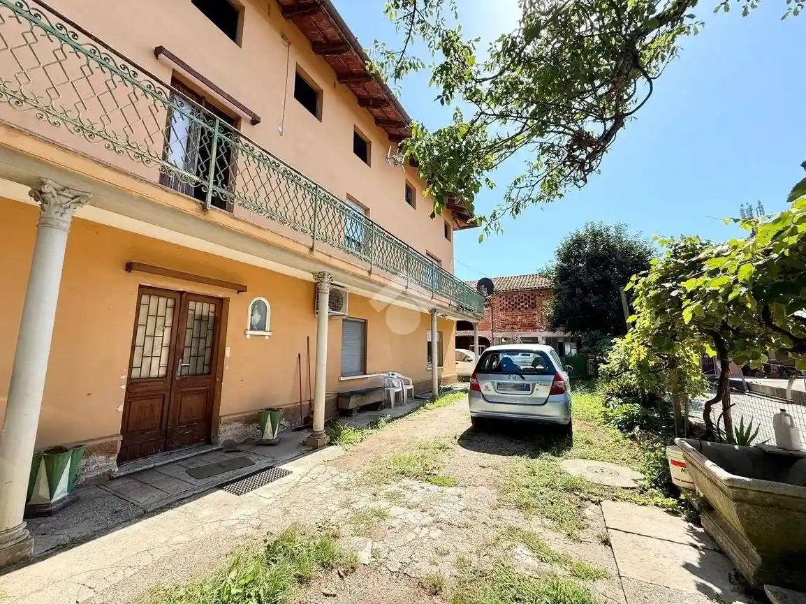Casa indipendente in vendita a Mereto di Tomba
