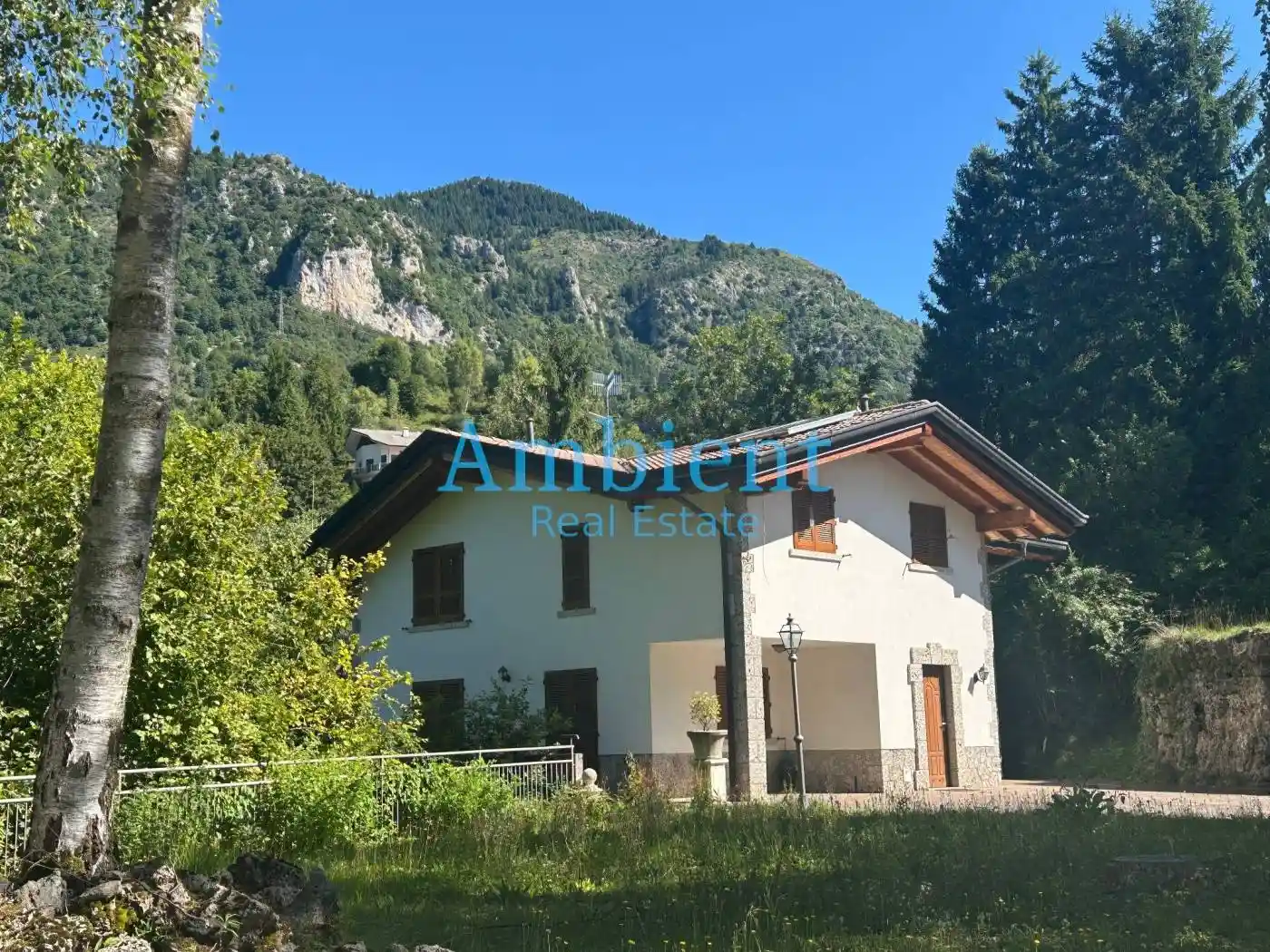 Villa in vendita a Castione della Presolana
