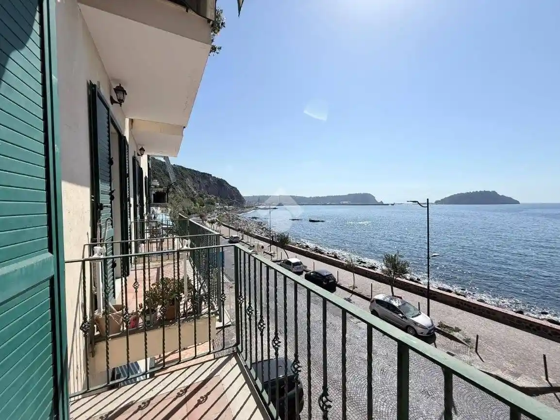 Appartamento in vendita a Pozzuoli