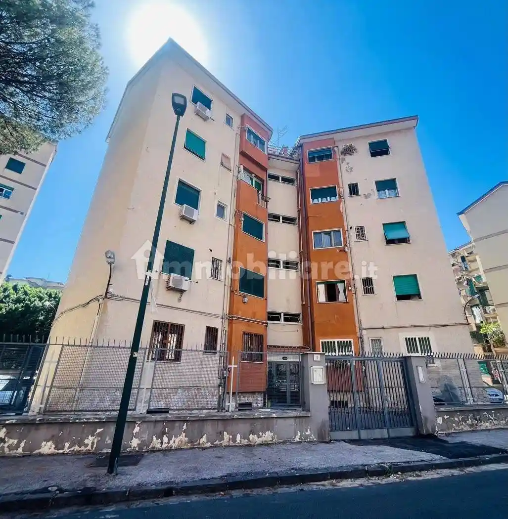 Appartamento in vendita a Napoli