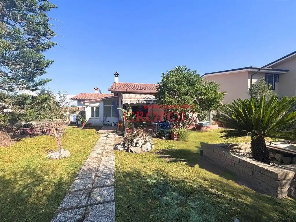 Villa in vendita a Anguillara Sabazia