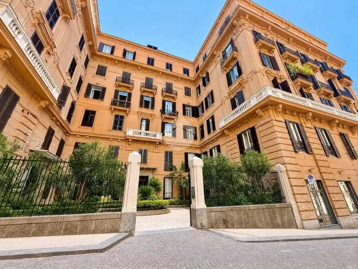 Appartamento in affitto a Napoli