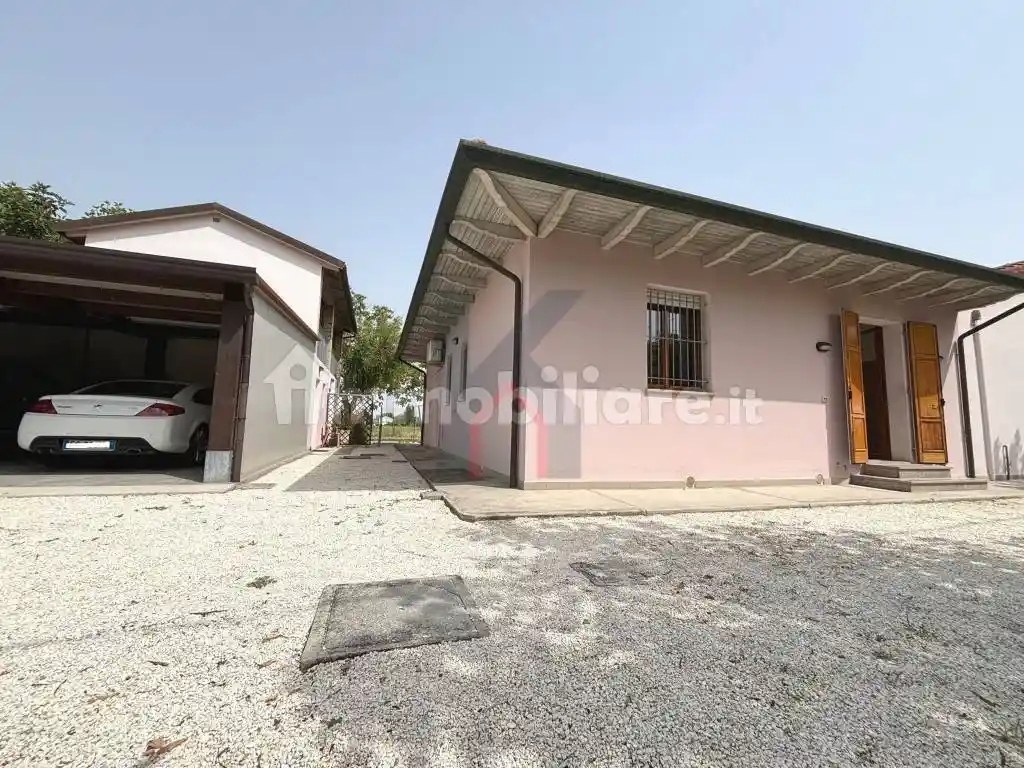 Villa in vendita a Forlì