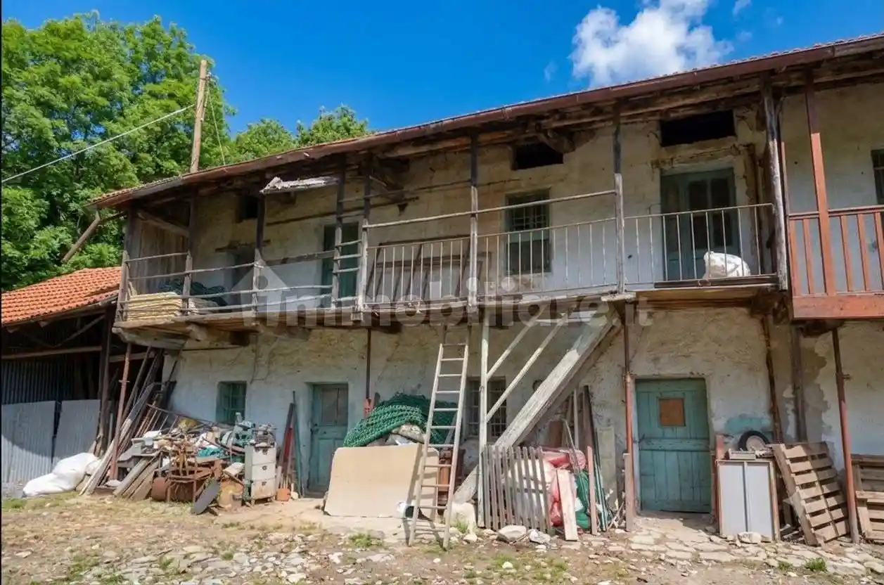 Casa indipendente in affitto a Rocca Canavese