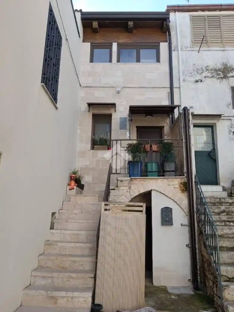 Casa indipendente in vendita a Cassano delle Murge