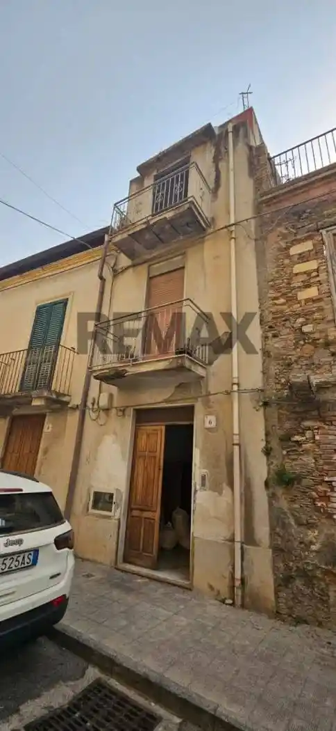 Casa indipendente in vendita a Barcellona Pozzo di Gotto