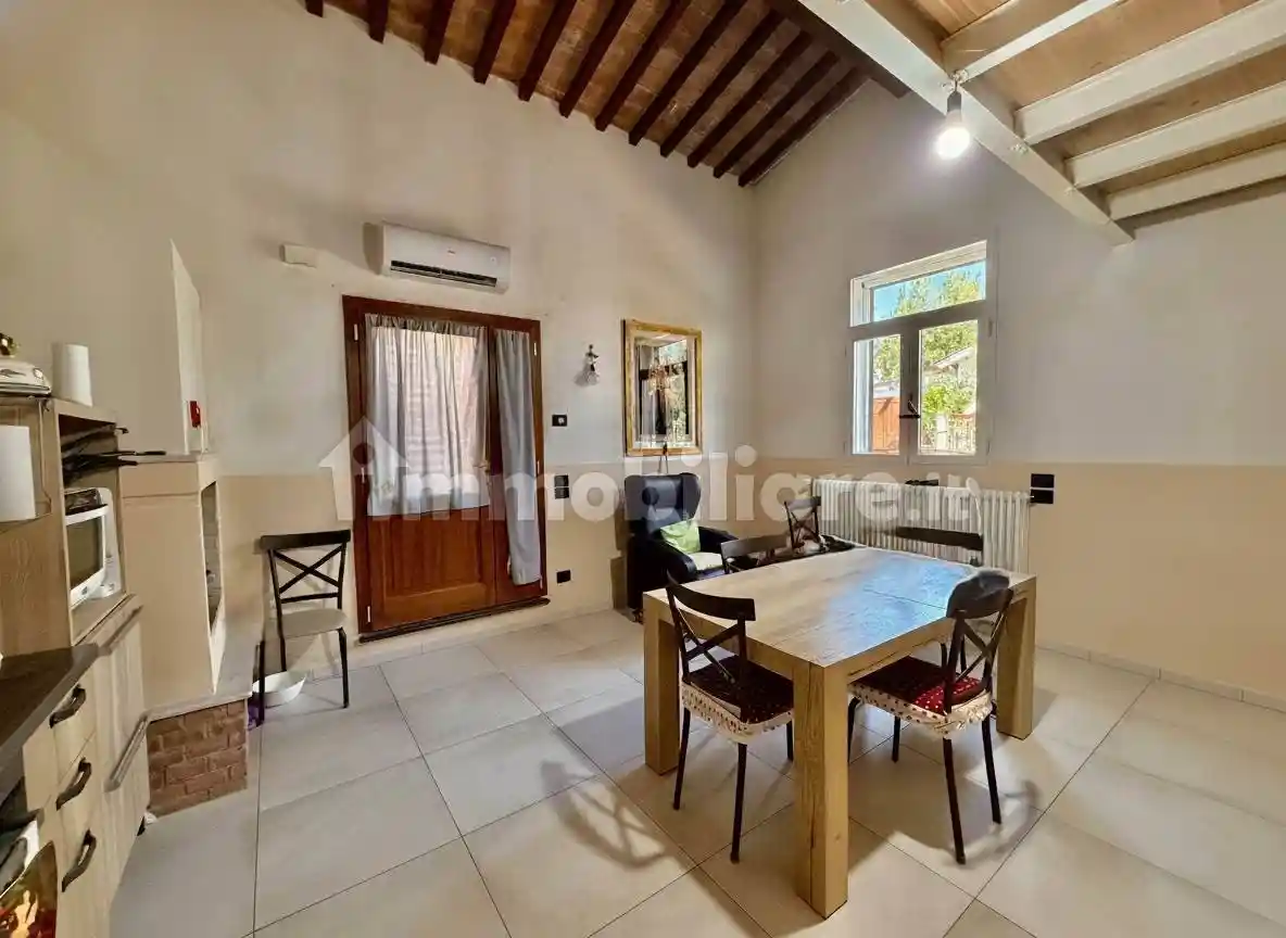 Casa indipendente in vendita a Pistoia