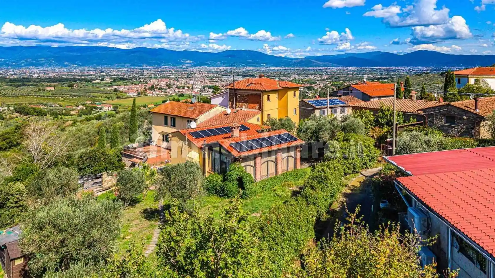 Rustico - Casale in vendita a Quarrata