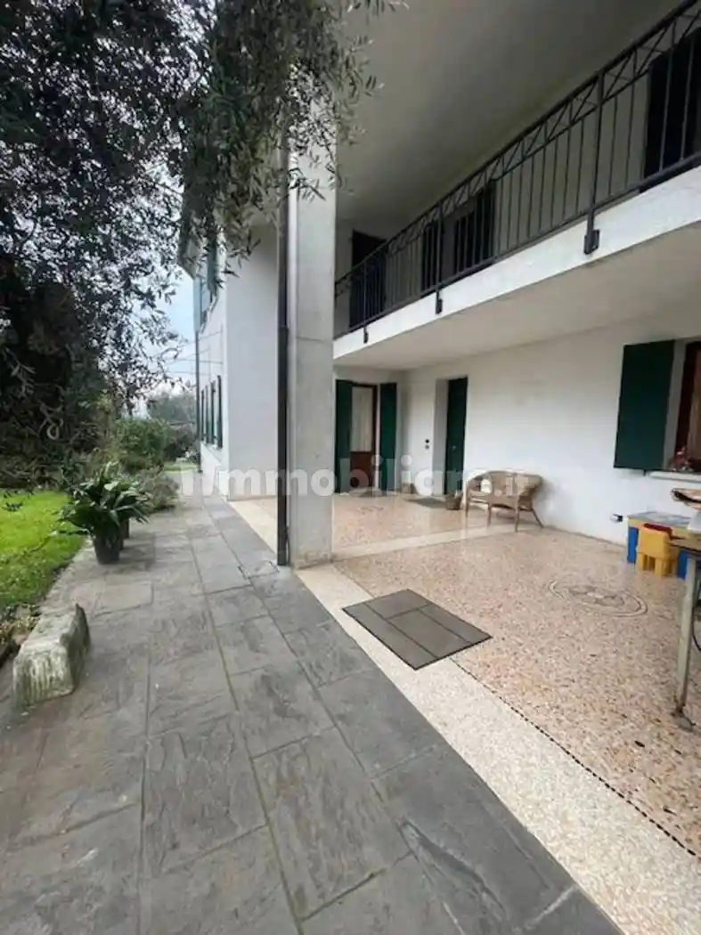 Villa in vendita a Santa Giustina in Colle
