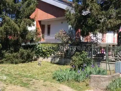 Villa in vendita a Valenza