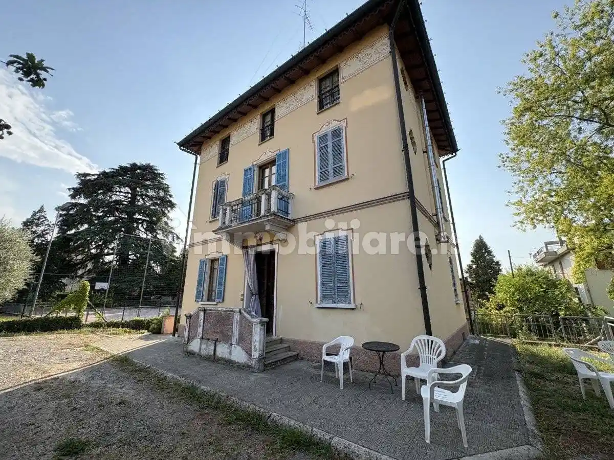 Villa in vendita a Cavriago