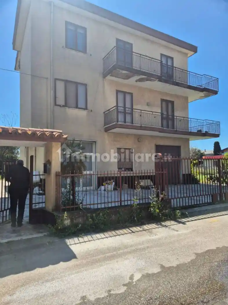 Appartamento in vendita a Capaccio Paestum