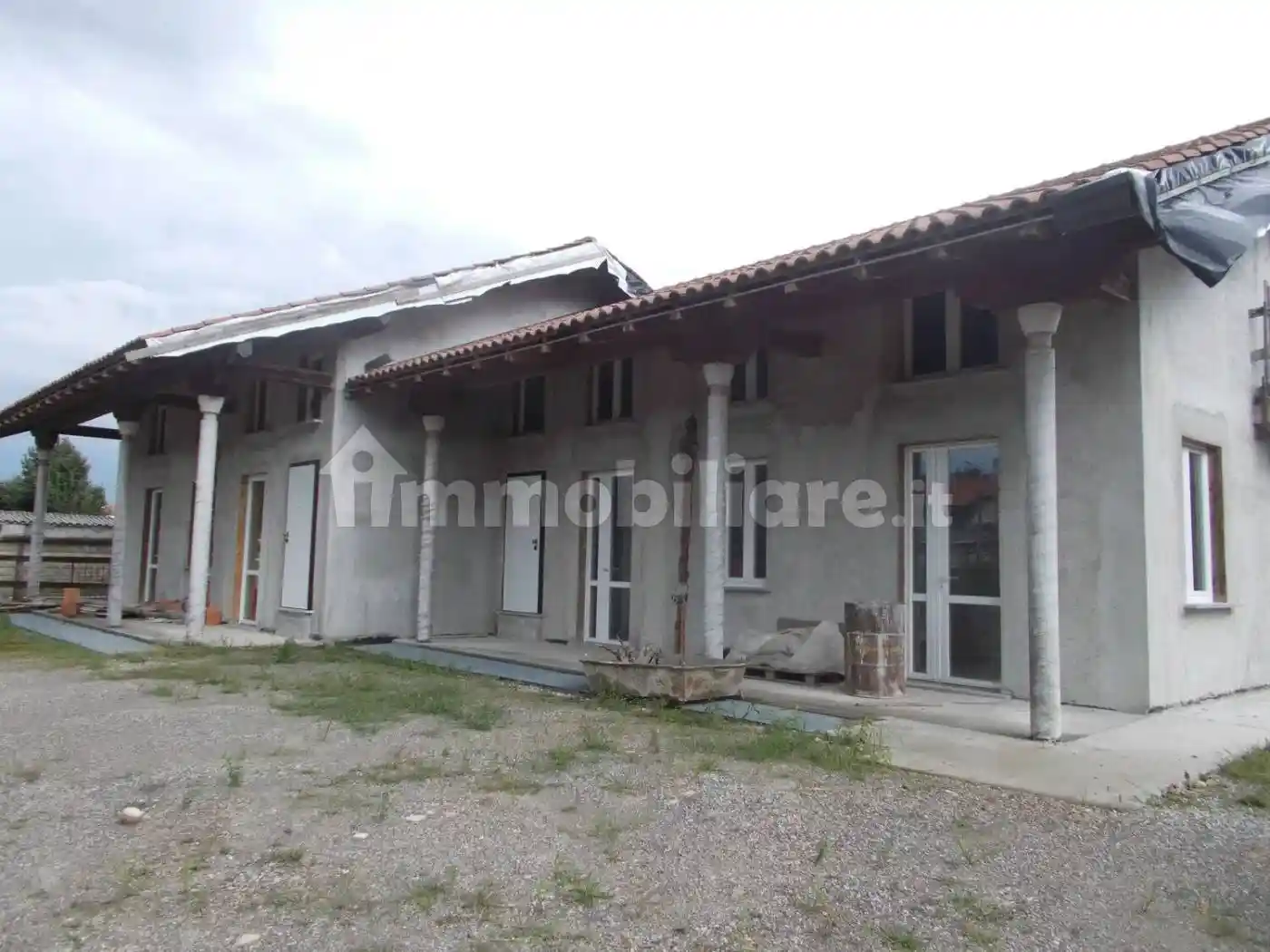 Villa in vendita a Lonate Pozzolo
