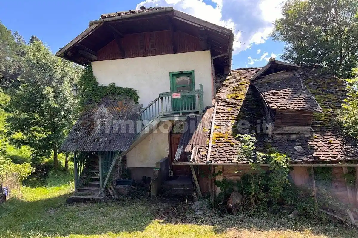 Appartamento in vendita a Castello-Molina di Fiemme