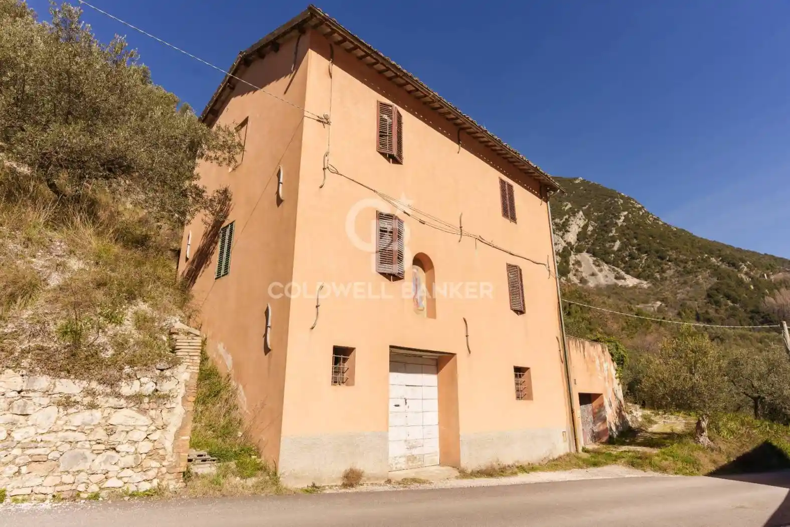 Villa in vendita a Foligno