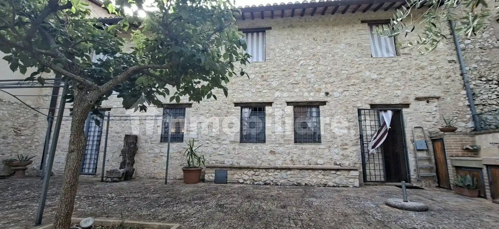 Casa indipendente in vendita a Spoleto