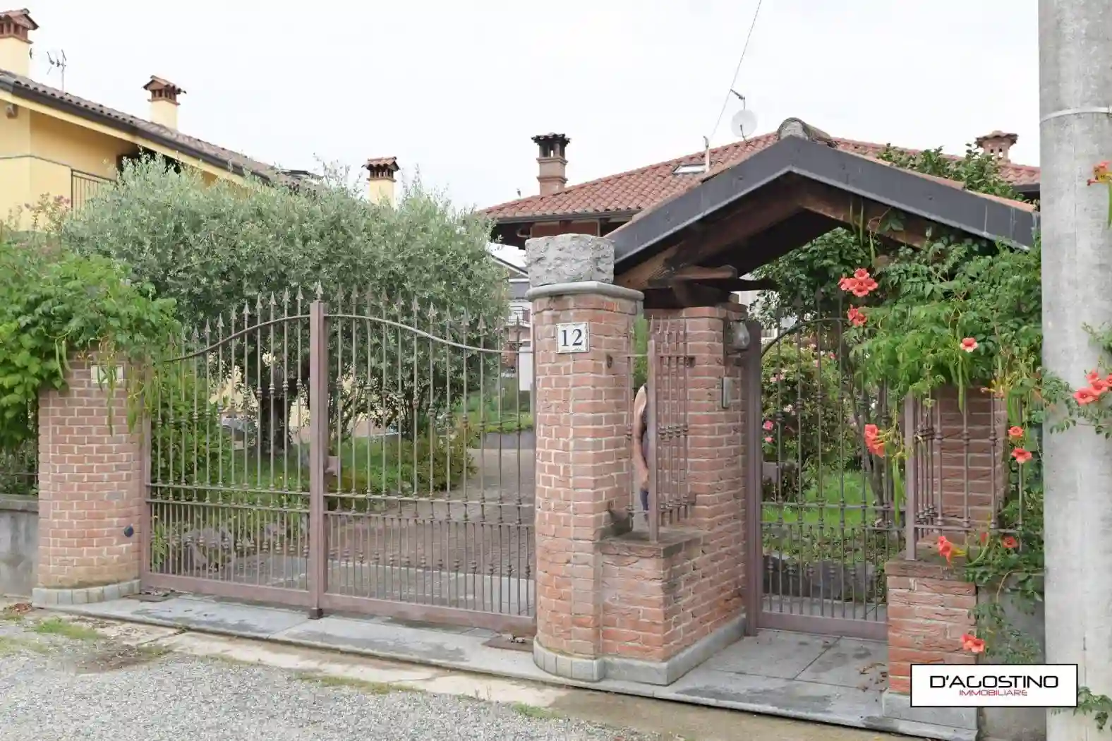 Villa - foto 2