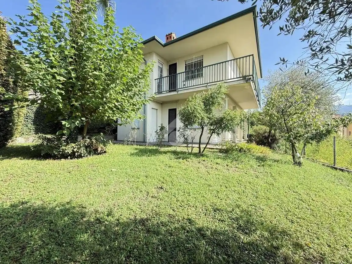Villa in vendita a Airuno