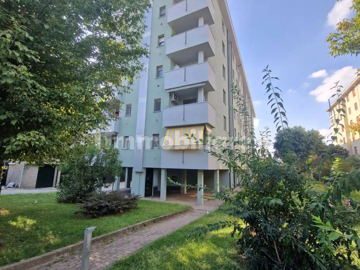 Appartamento in vendita a Trezzano sul Naviglio