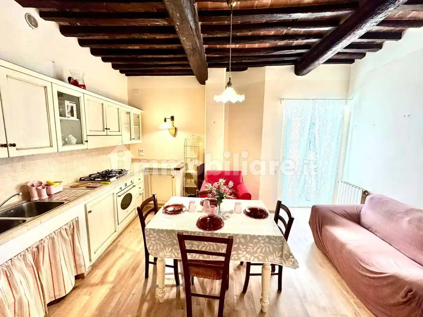 Appartamento in affitto a Cortona