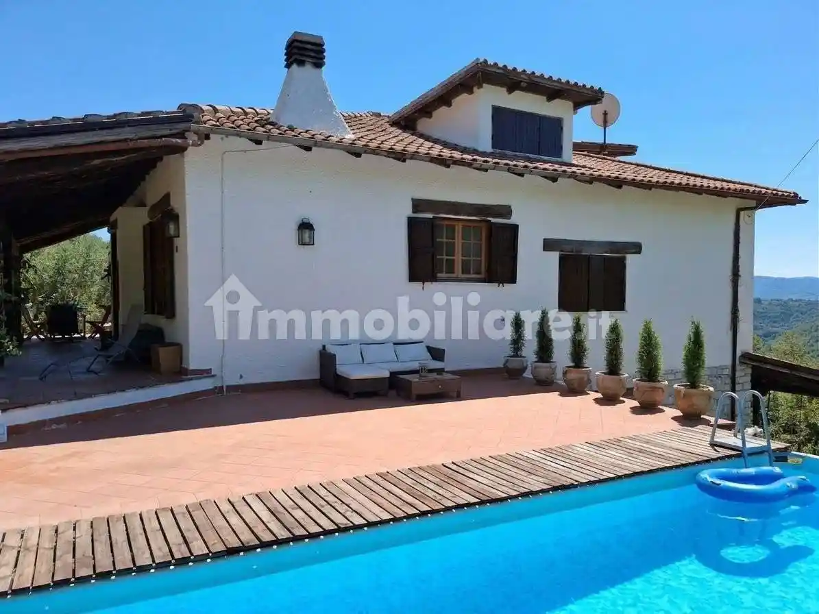 Villa in vendita a Torricella in Sabina