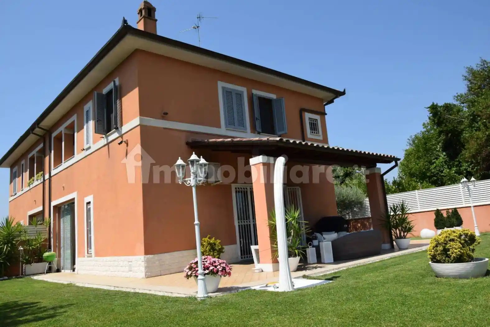 Villa in vendita a Foligno