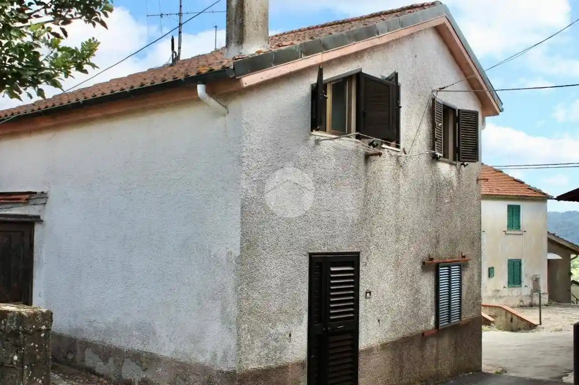 Casa indipendente in vendita a Vernio