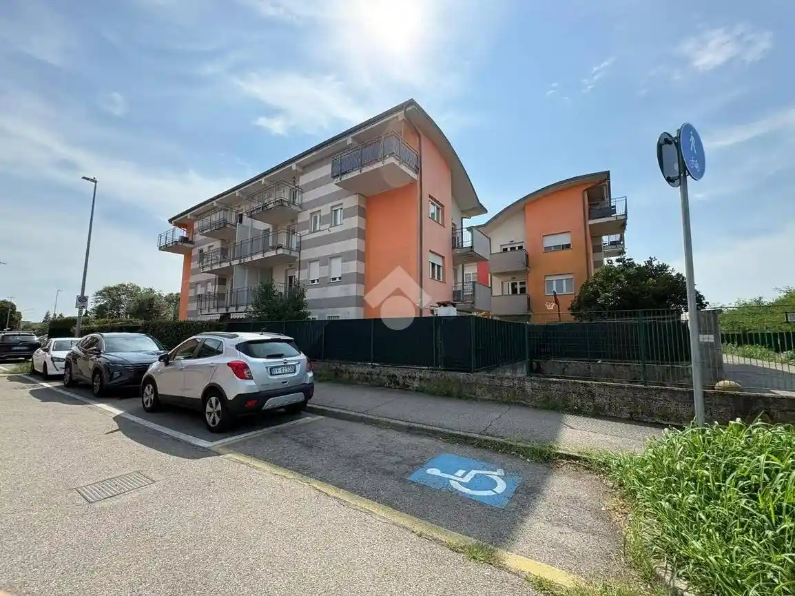 Appartamento in affitto a Lainate