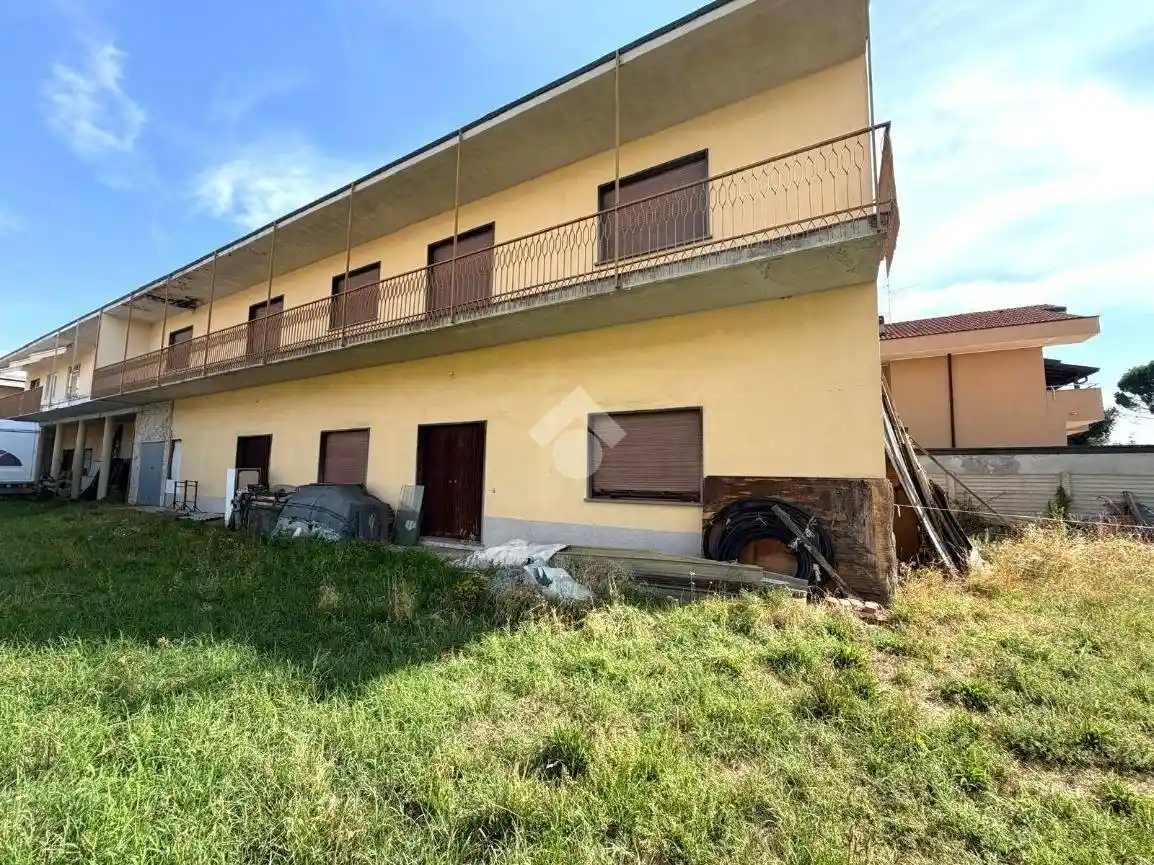 Rustico - Casale in vendita a Varedo