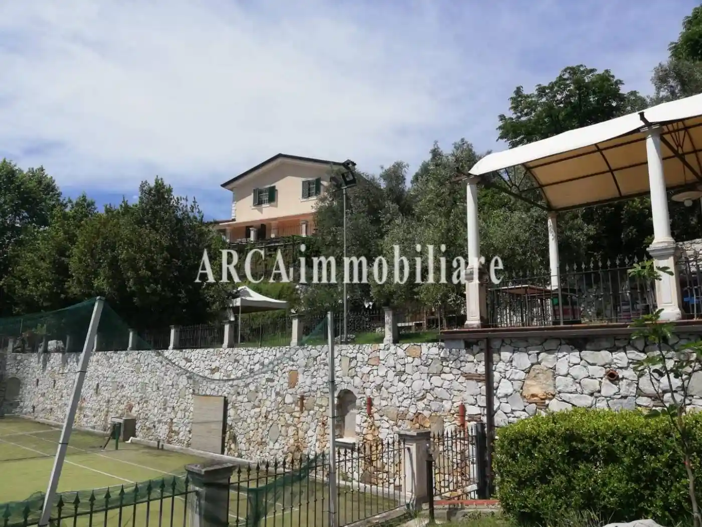 Villa in vendita a Pietrasanta