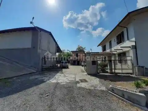 Villa in vendita a Rocca Susella