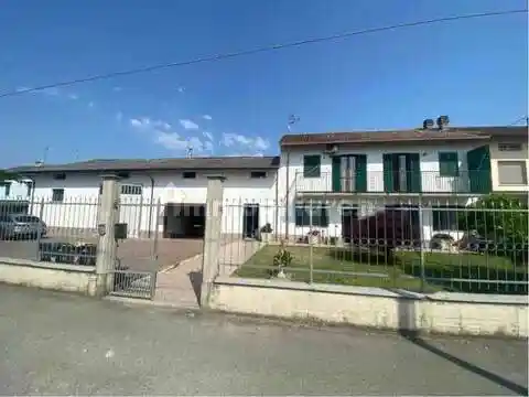 Villa in vendita a Isola Sant'Antonio