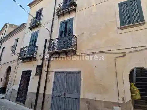 Palazzo - Edificio in vendita a Melizzano