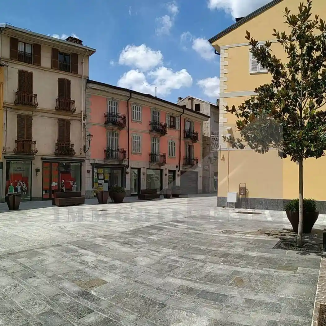 Appartamento in affitto a Borgosesia