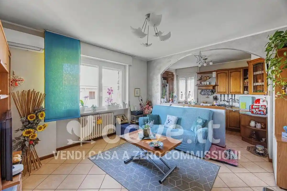 Appartamento in vendita a Buguggiate