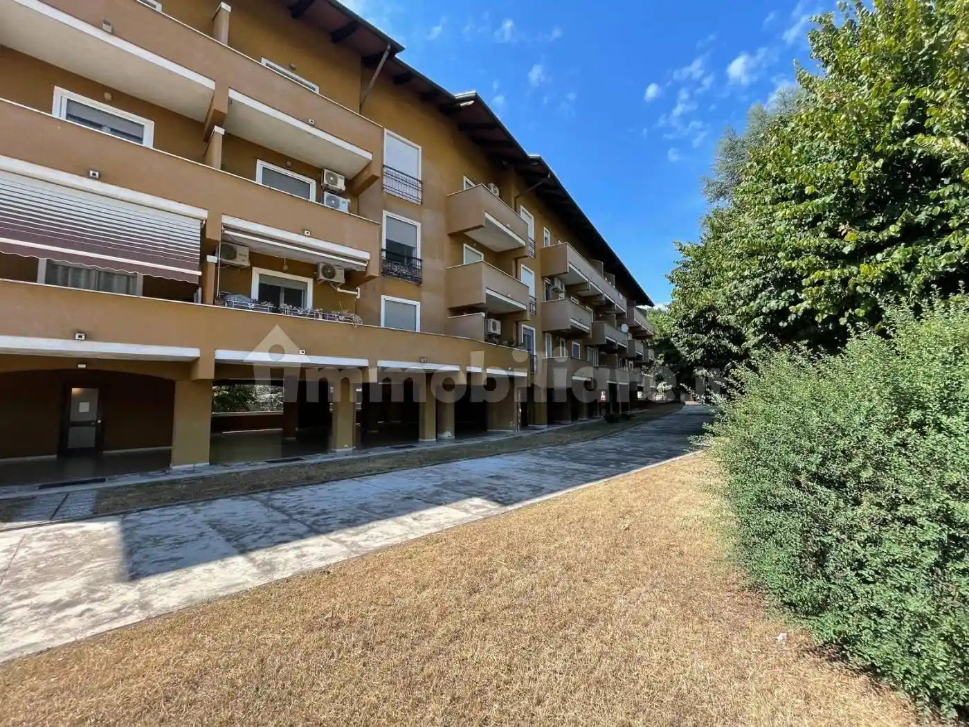 Appartamento in vendita a Buscate