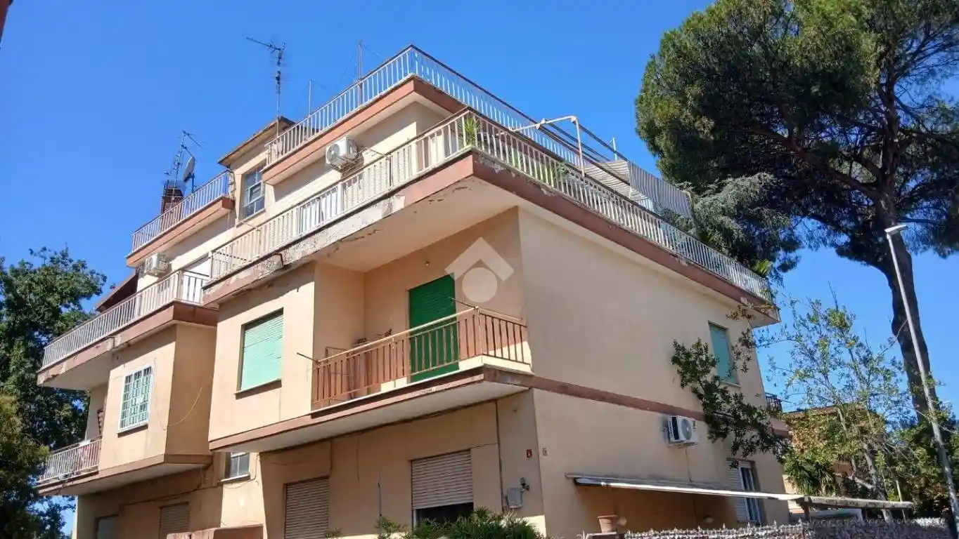Appartamento in vendita a Roma
