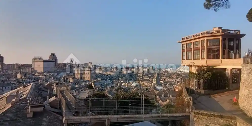 Appartamento in vendita a Genova