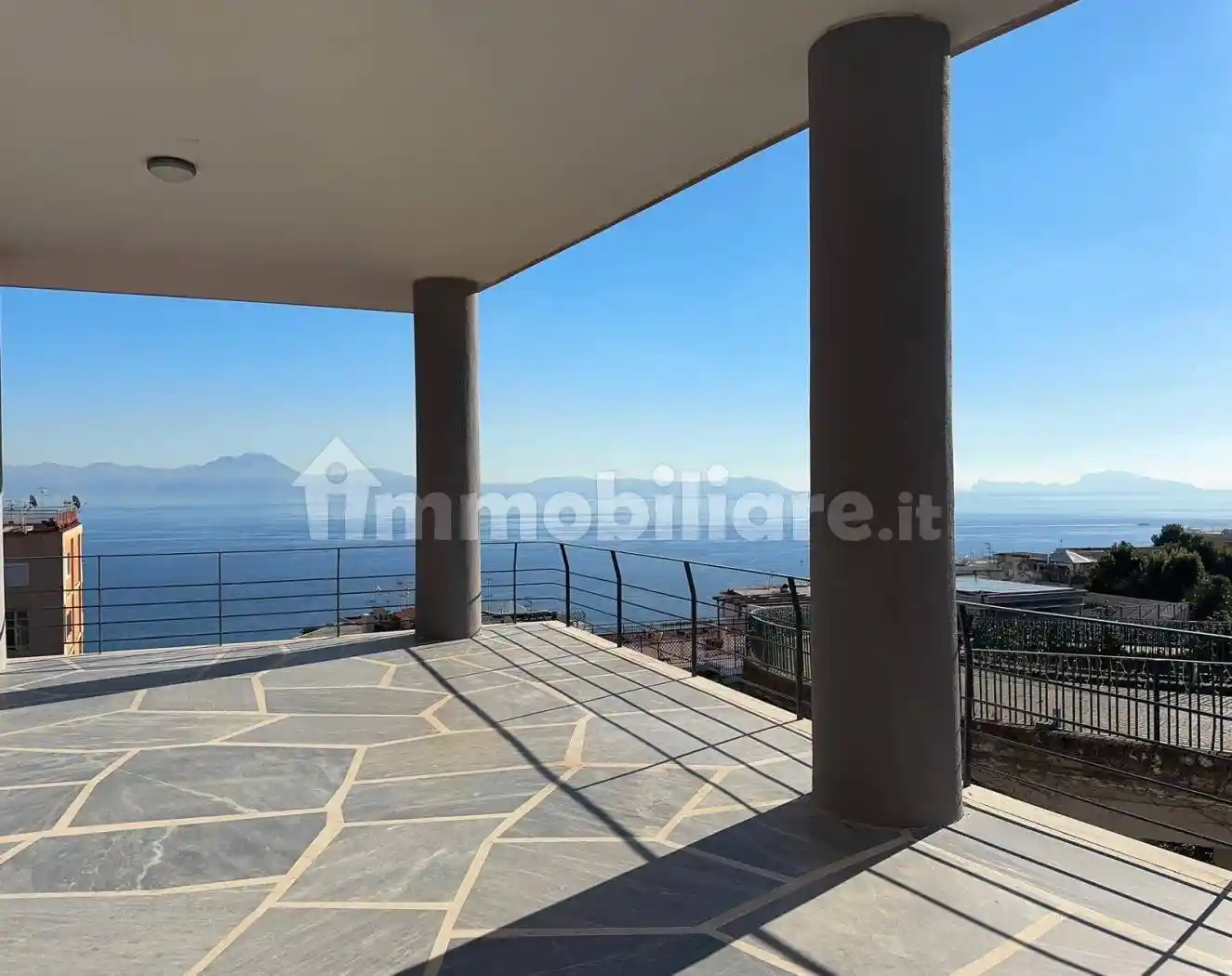 Appartamento in affitto a Napoli