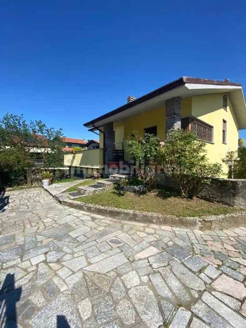 Villa in vendita a Golasecca